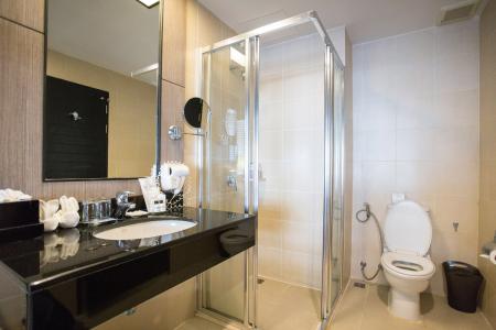 Отель Deevana Plaza Phuket Patong в пляж Патонг - Таиланд