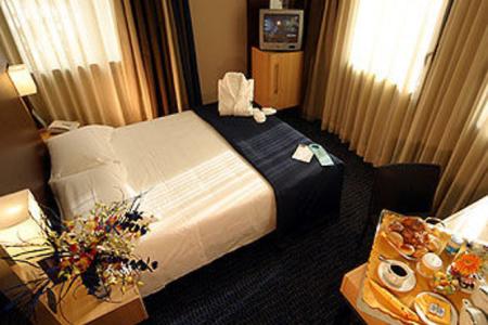 Отель Mercure Roma Piazza Bologna в Рим - Италия