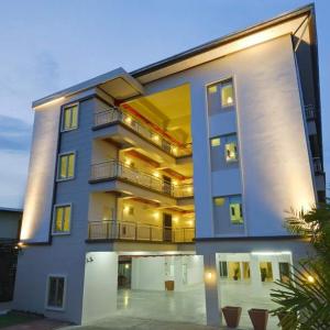 отель T Series Place Serviced Apartment