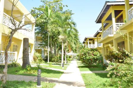 Merril`s Beach Resort III