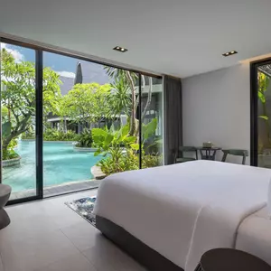 отель Quenzo Beach Resort