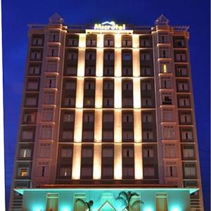 отель Microtel by Wyndham - Mall of Asia