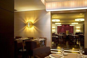 Отель NH Milano Touring в Милан - Италия