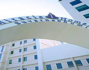 отель Miracle Suvarnabhumi Airport Hotel