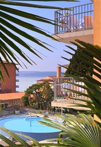 отель Socializing Hotel Mirna