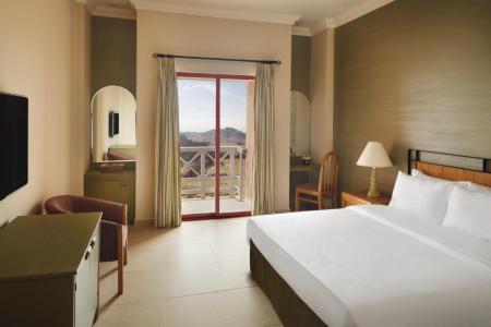Отель Movenpick Nabatean Castle Hotel в Петра - Иордания