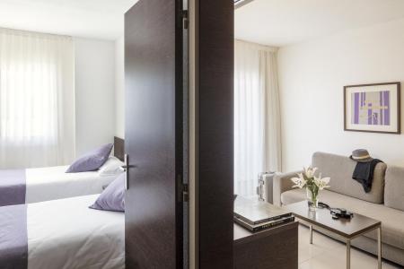 Aqua Hotel Montagut Suites