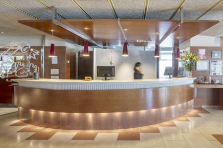 Aqua Hotel Montagut Suites