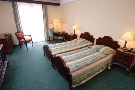 Отель Wellness Hotel Apollo - LifeClass Hotels & Spa в Порторож - Словения