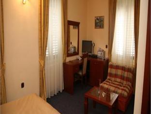 Отель Montenegrino в Тиват - Черногория