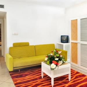 отель Hotel Riu Turquoise