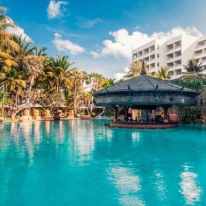 отель Paradox Resort Phuket