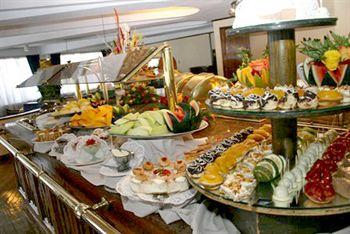 Отель Nairobi Safari Club в Найроби - Кения