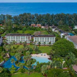 отель Naithonburi Beach Resort