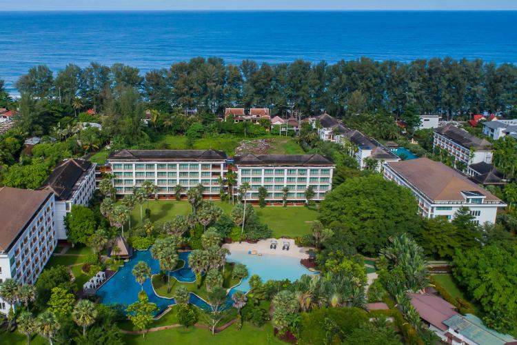 Naithonburi Beach Resort