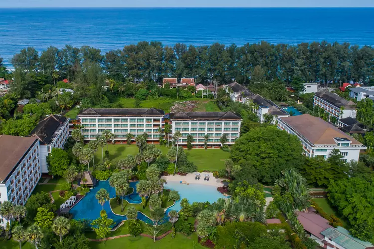 Naithonburi Beach Resort