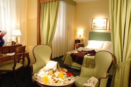 Отель Napoleon в Рим - Италия