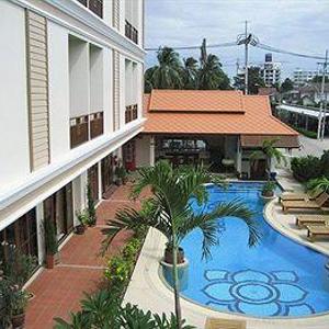 отель Narawan Hotel Hua Hin