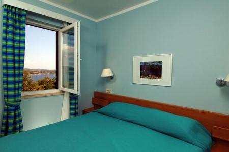 Отель Naturist Park Apartments Koversada в Врсар - Хорватия