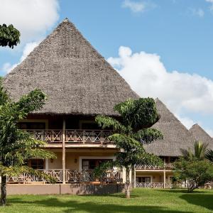 отель Neptune Palm Beach Resort & Spa