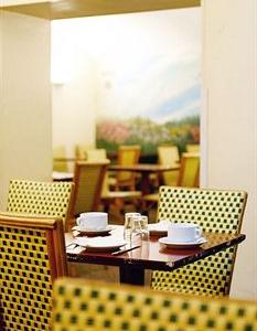 Отель New Hotel Saint Lazare в Париж - Франция