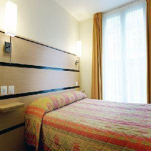 Отель New Hotel Saint Lazare в Париж - Франция