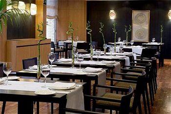 Отель H10 Puerta de Alcala в Мадрид - Испания