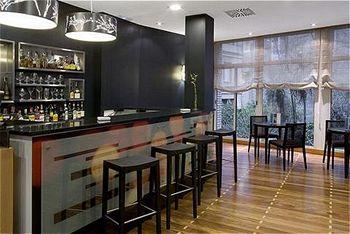 Отель H10 Puerta de Alcala в Мадрид - Испания