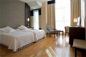 Отель NH Valencia Center в Валенсия - Испания