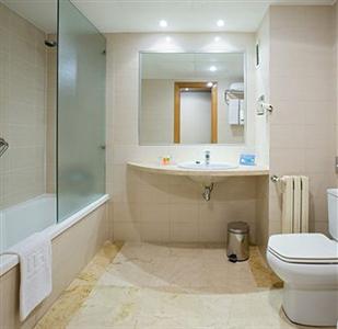 Отель NH Ciudad de Valencia в Валенсия - Испания