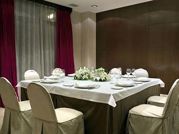 NH Collection Leon Plaza Mayor