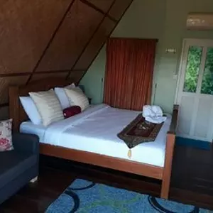 отель Riverside Hill Resort & Restaurant