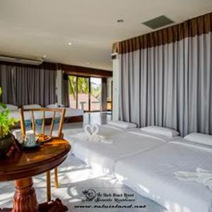 отель The Uncle Beach Resort