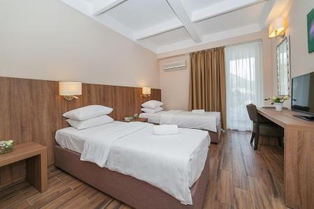 Отель Sato в Сутоморе - Черногория