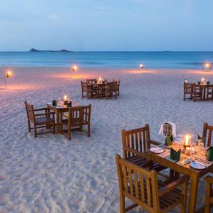 отель Nilaveli Beach Hotel