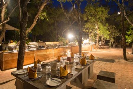 Отель Nilaveli Beach Hotel в Нилавели - Шри-Ланка