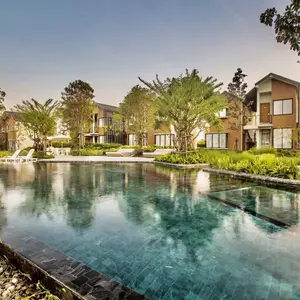 отель Saksiam Lakeside Resort
