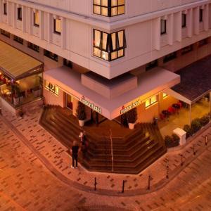 отель Nippon Hotel