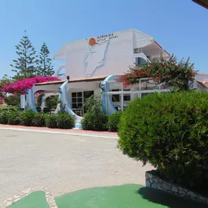 отель Nirvana Beach Hotel