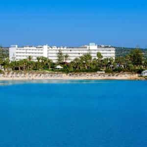 отель Nissi Beach Resort
