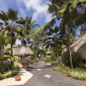 отель Novotel Lombok Resort & Villas