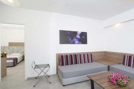 Отель Aqua Sol Holiday Village & Water Park в Пафос - Кипр