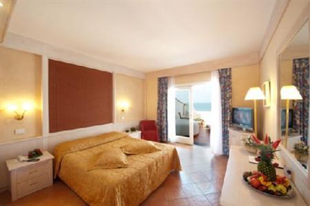 Отель Oasi di Kufra в Ривьера ди Улиссе - Италия