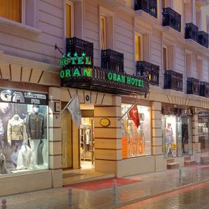 отель Oran Hotel