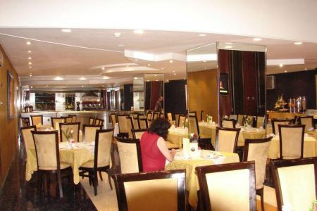 Отель Oum Palace в Касабланка - Марокко