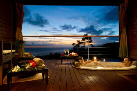 Outrigger on the Lagoon Fiji