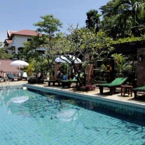 отель Patong Cottage Resort