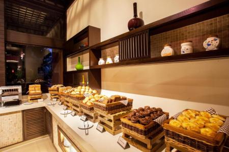 Отель Courtyard by Marriott Phuket, Patong Beach Resort в пляж Патонг - Таиланд