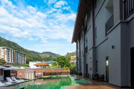 Отель The Phulin Resort by Tuana Group в пляж Карон - Таиланд