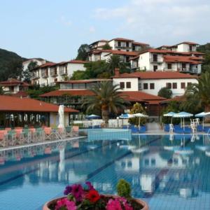 отель Aristoteles Holiday Resort & Spa